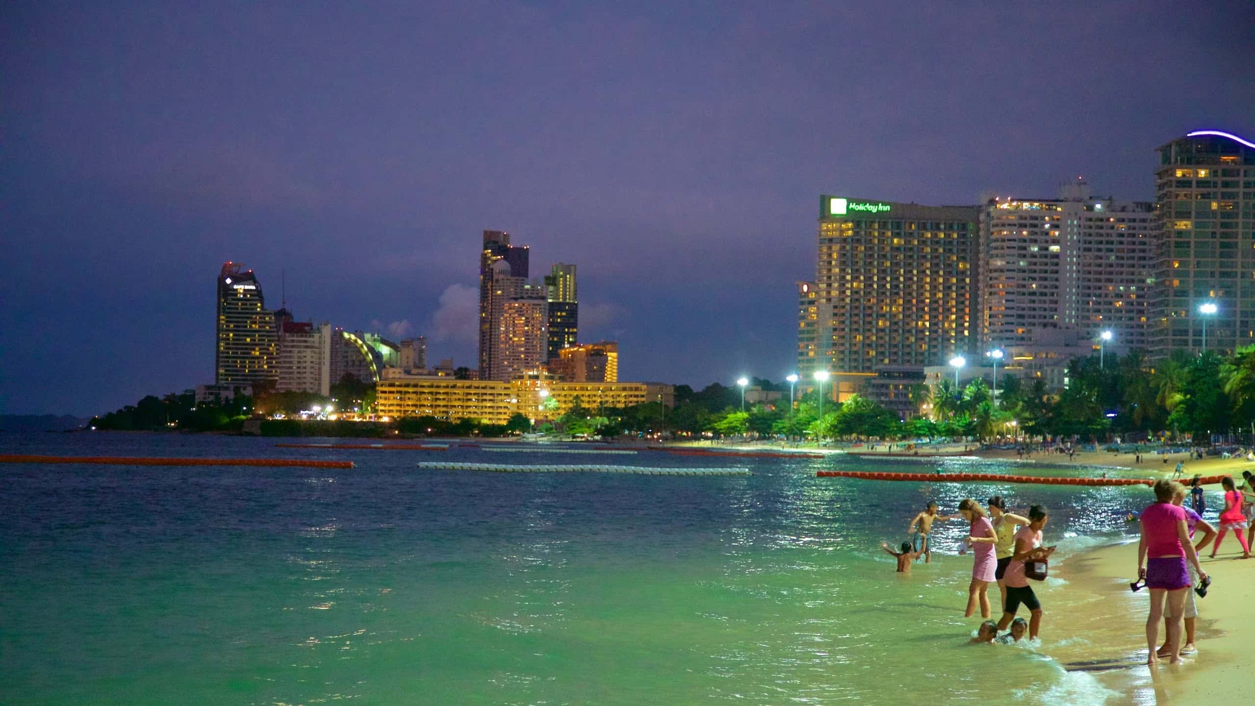 The Tamnan Pattaya Hotel & Resort - Pattaya Beach View